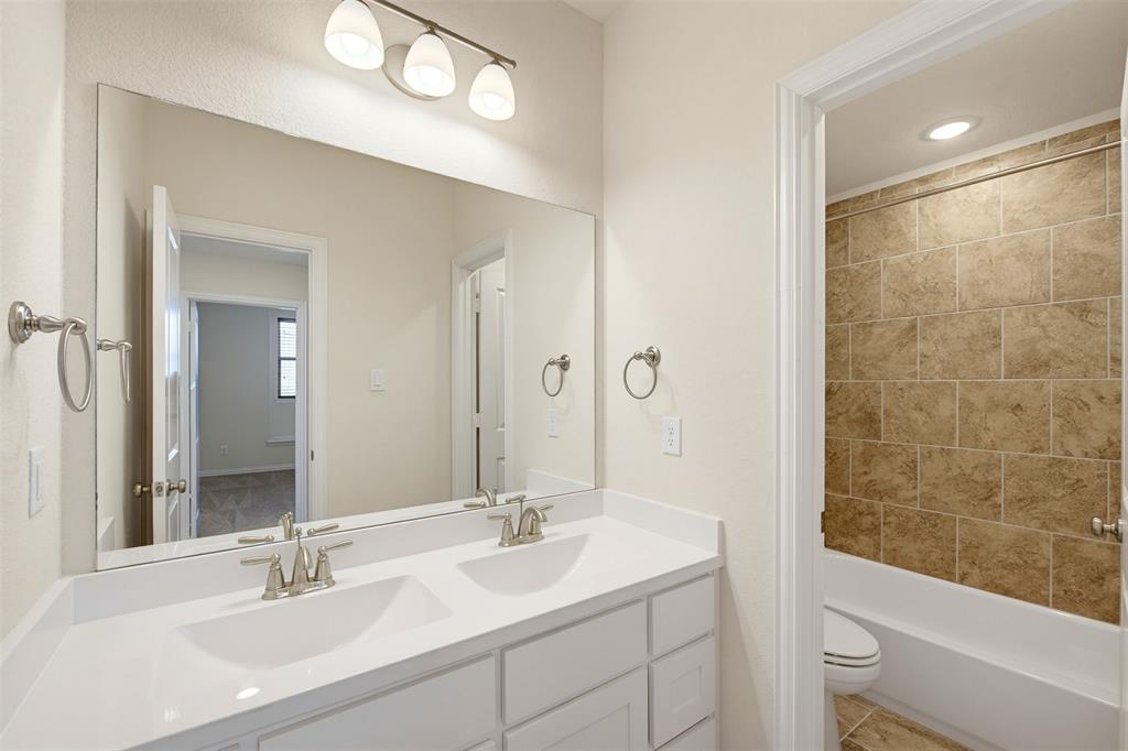 1920 Roundtree Circle Property Photo 28