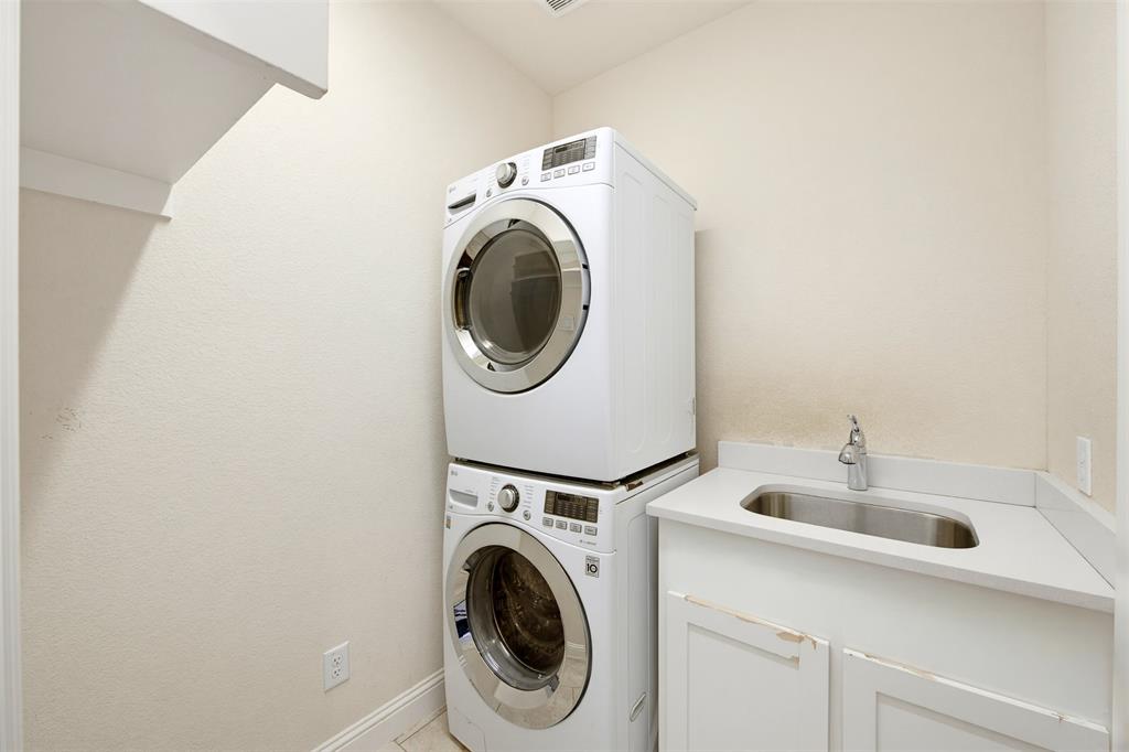 1920 Roundtree Circle Property Photo 35