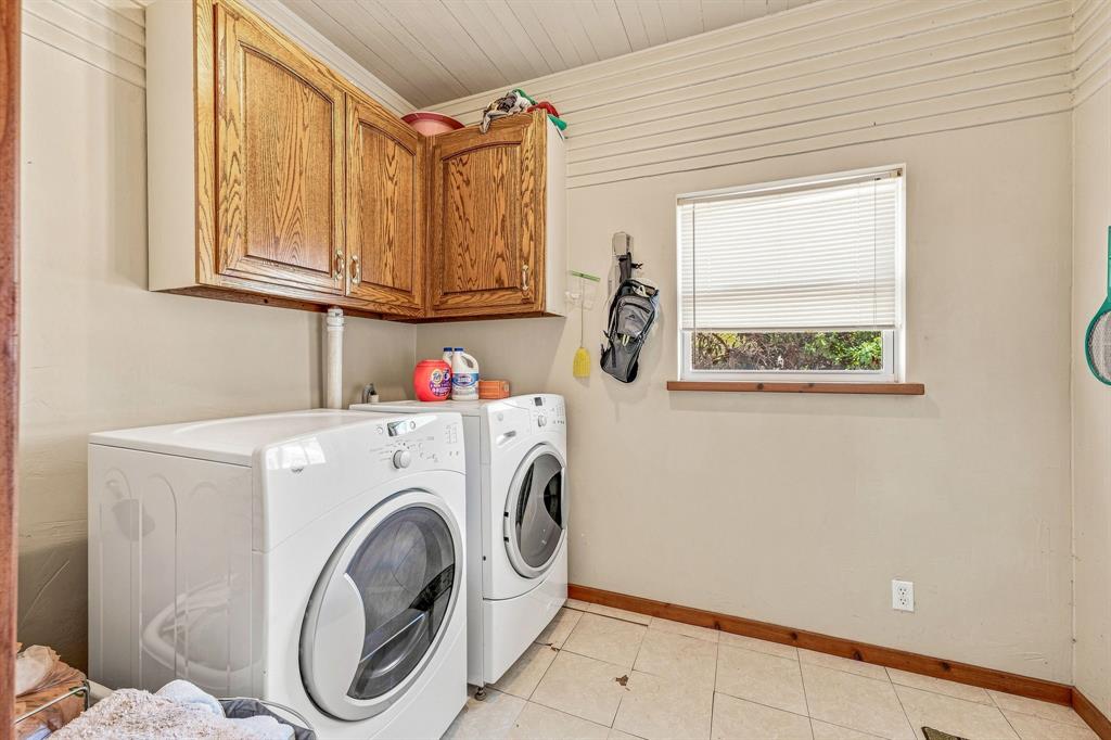 125 S Bell Street Property Photo 16