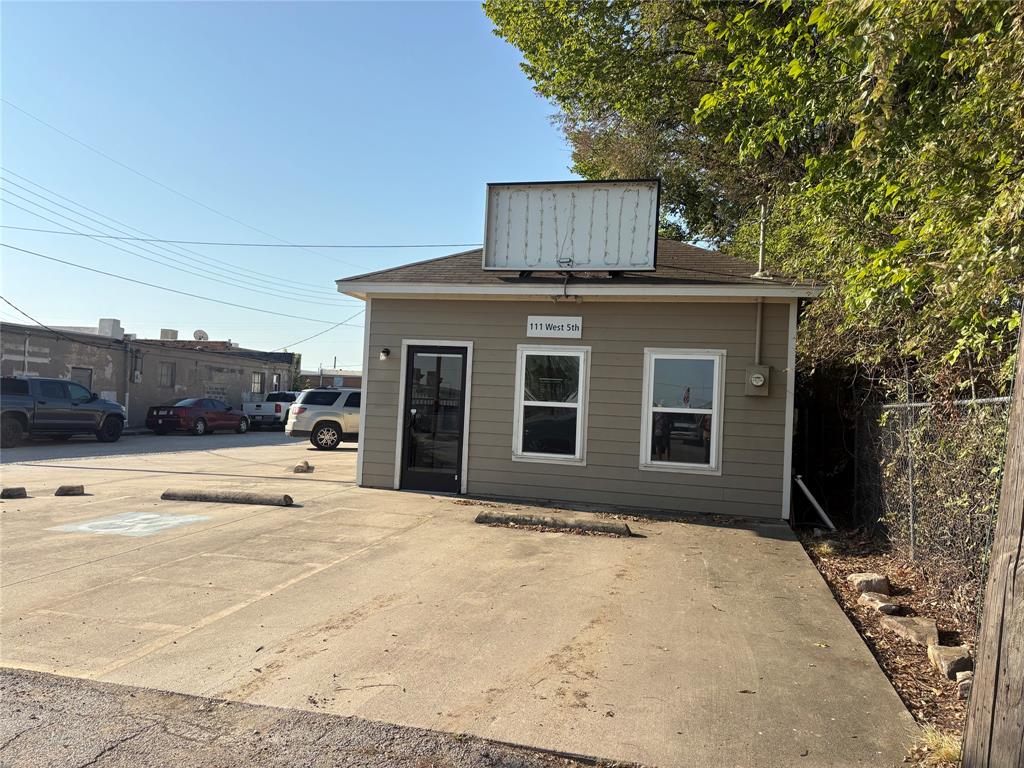 111 W 5th Street Property Photo 2