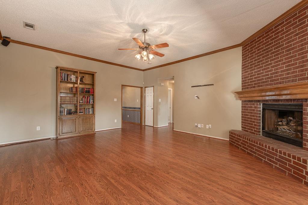 102 Fairway Lane Property Photo 9