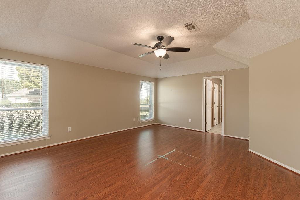 102 Fairway Lane Property Photo 12