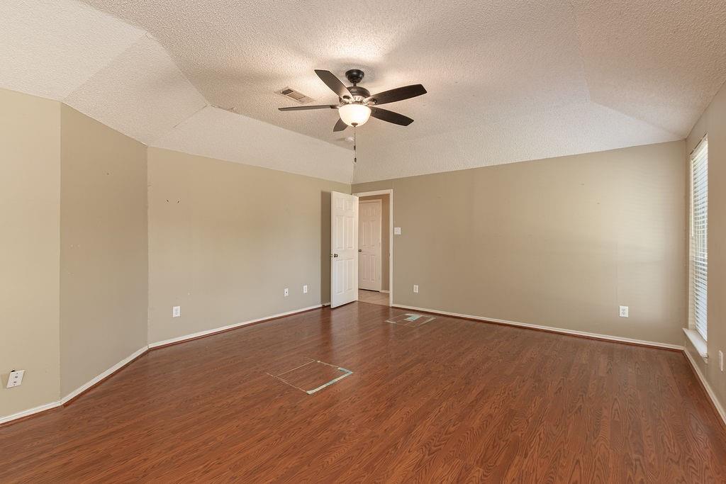 102 Fairway Lane Property Photo 13
