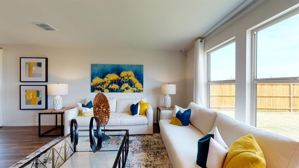 1208 Wildflower Street Property Photo 6