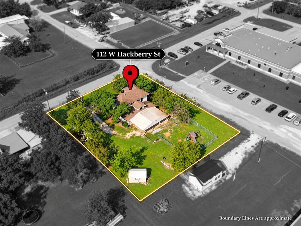 112 W Hackberry Street Property Photo 1