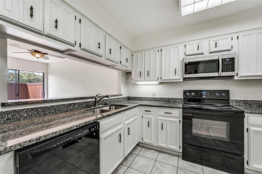 10 W Meadow Lane Property Photo 5