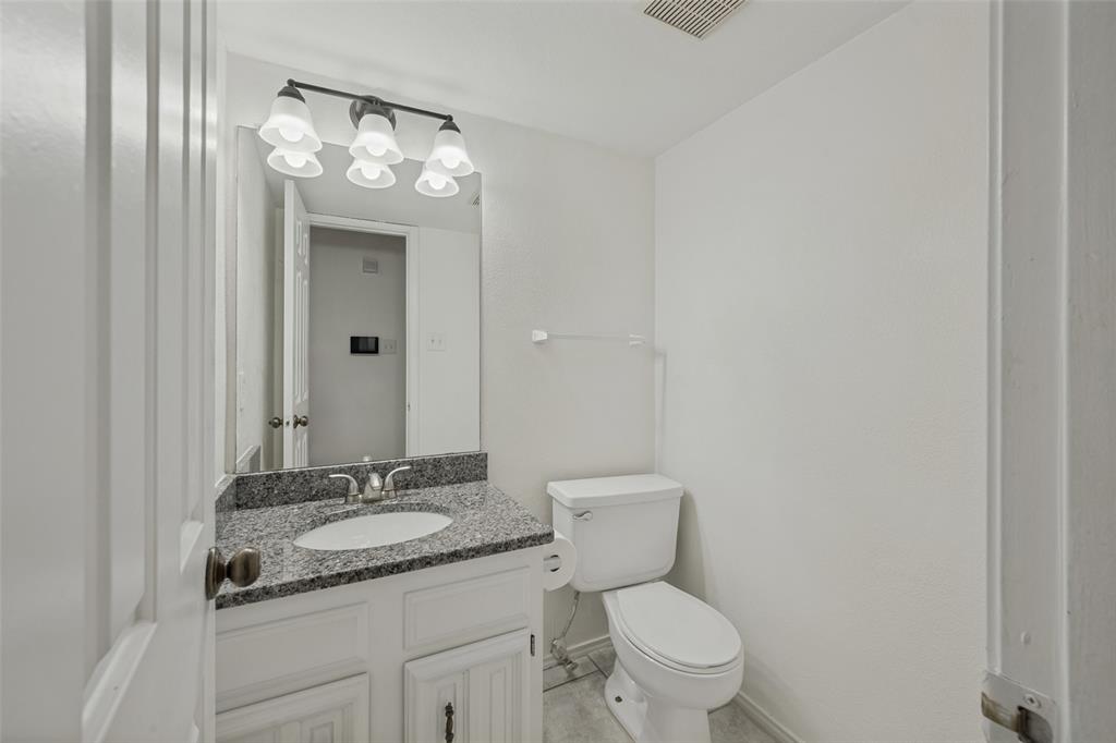 10 W Meadow Lane Property Photo 13