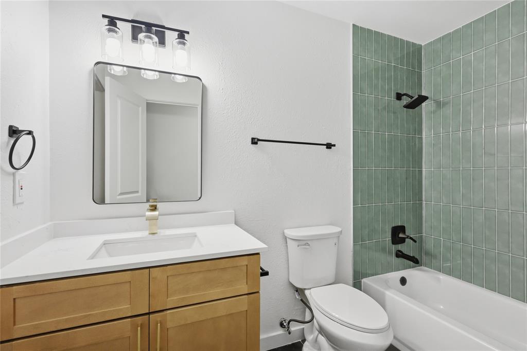 527 W Aubrey Street Property Photo 16