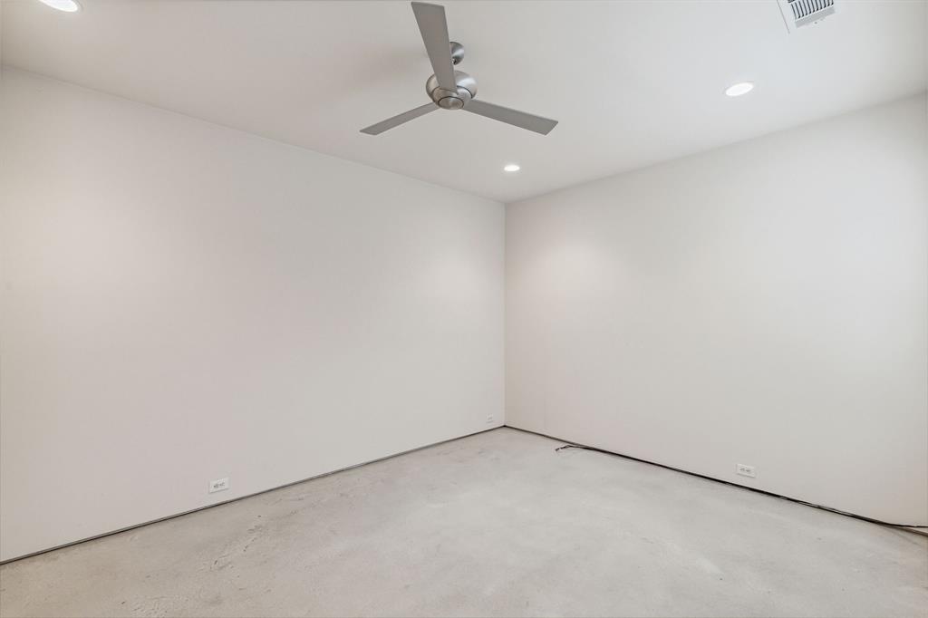 2913 Reagan Street Property Photo 8