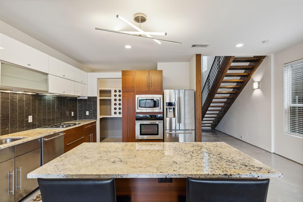 2913 Reagan Street Property Photo 13