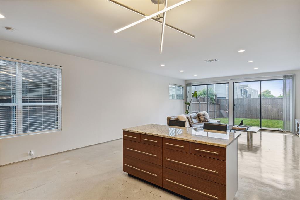 2913 Reagan Street Property Photo 14