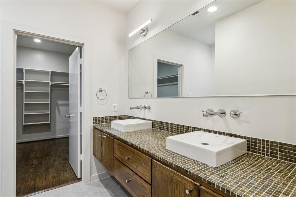 2913 Reagan Street Property Photo 24