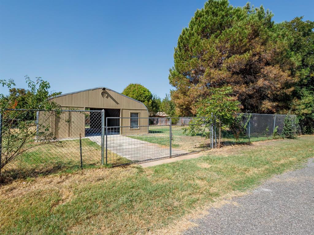 1604 Dublin Street Property Photo 21