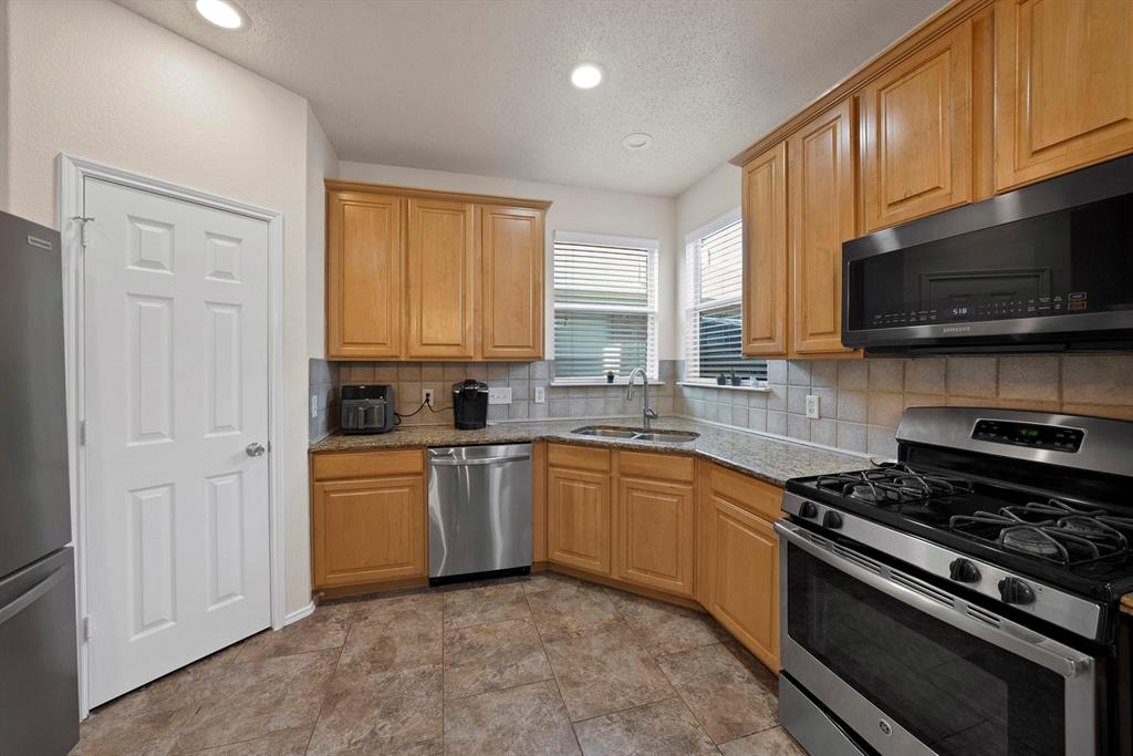 11005 Fawn Valley Drive Property Photo 7