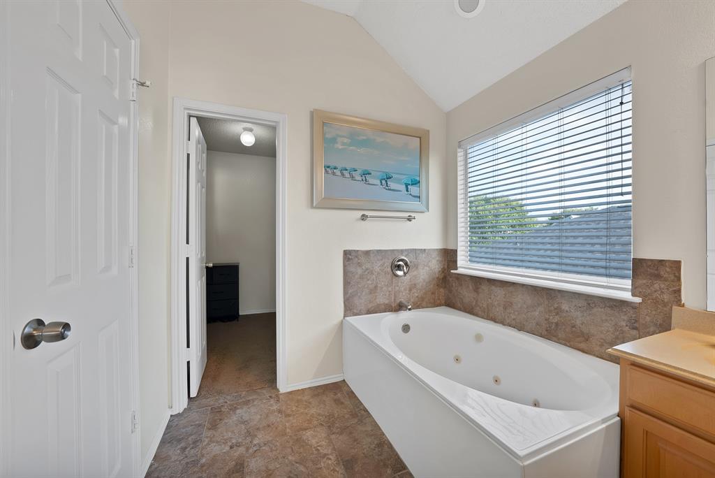 11005 Fawn Valley Drive Property Photo 16