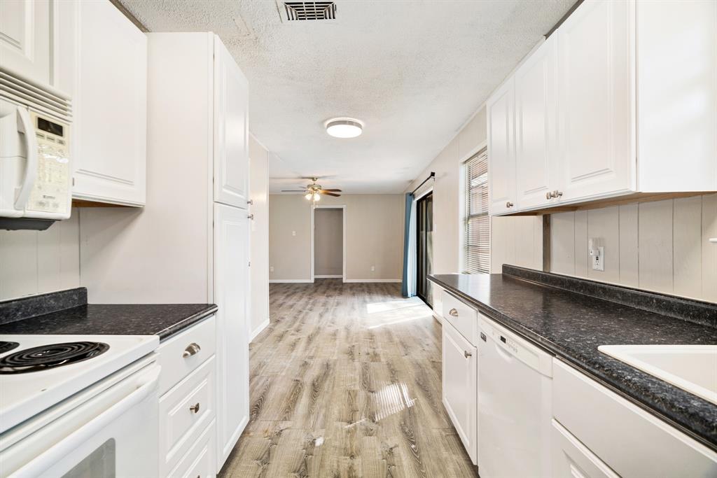 1165 22 Nd Property Photo 5