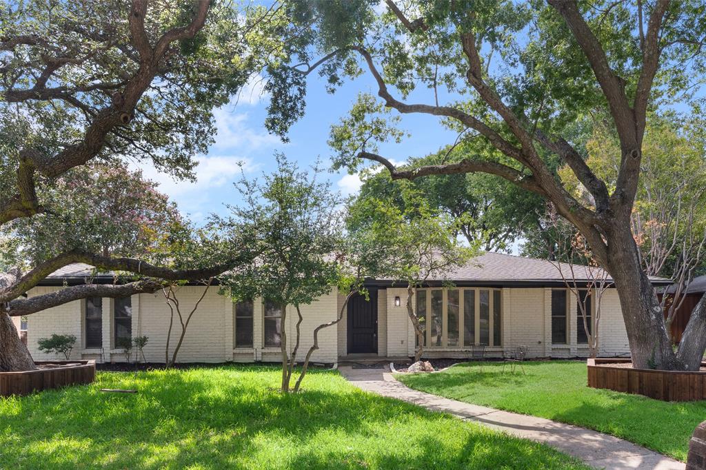 1612 Northcrest Drive Property Photo 1