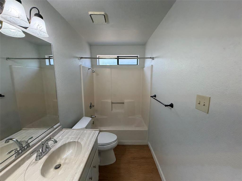 711 Vickie Drive Property Photo 12