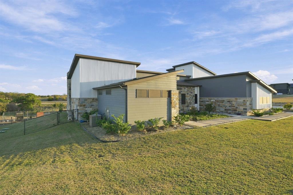 122 Nicholas Way Property Photo 3