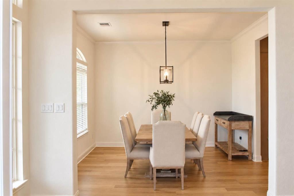 4009 Twin Hills Court Property Photo 2