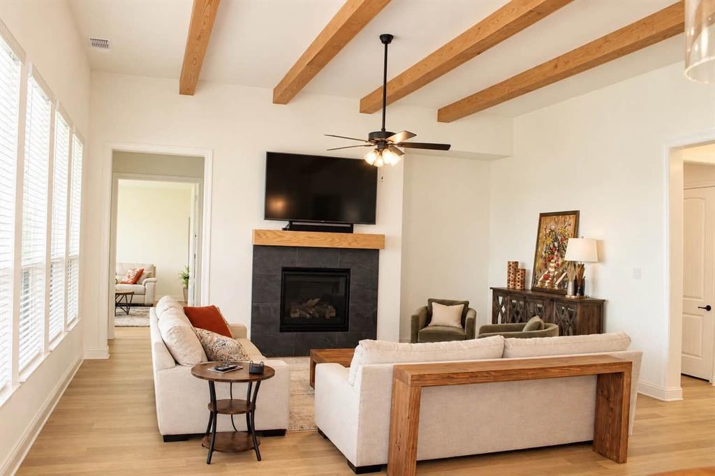 4009 Twin Hills Court Property Photo 4