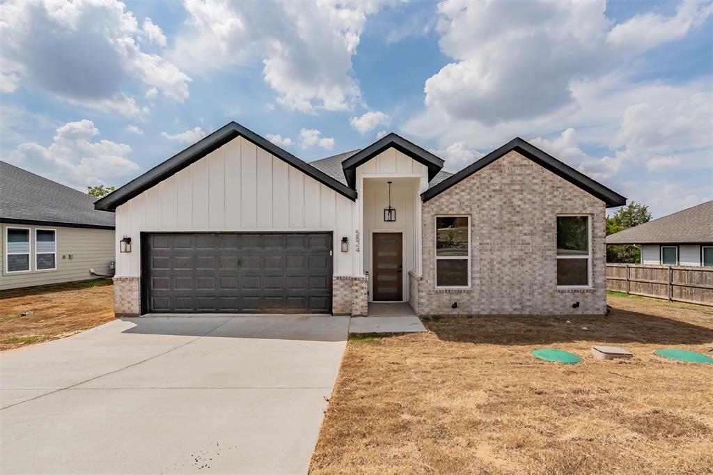 5824 Stonegate Circle Property Photo 1