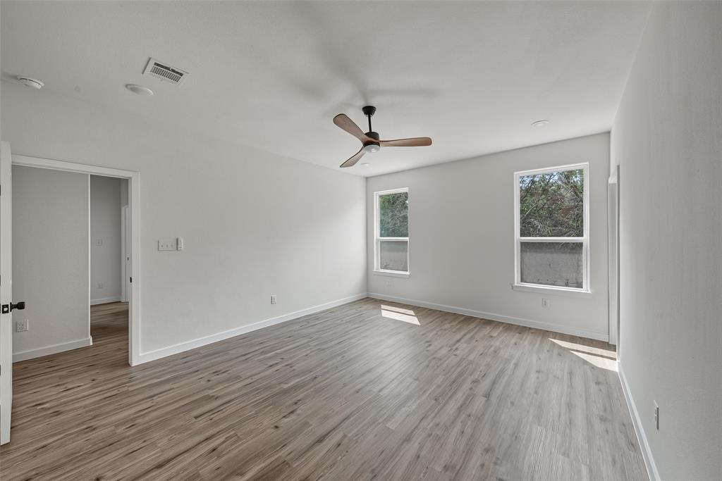 5824 Stonegate Circle Property Photo 9