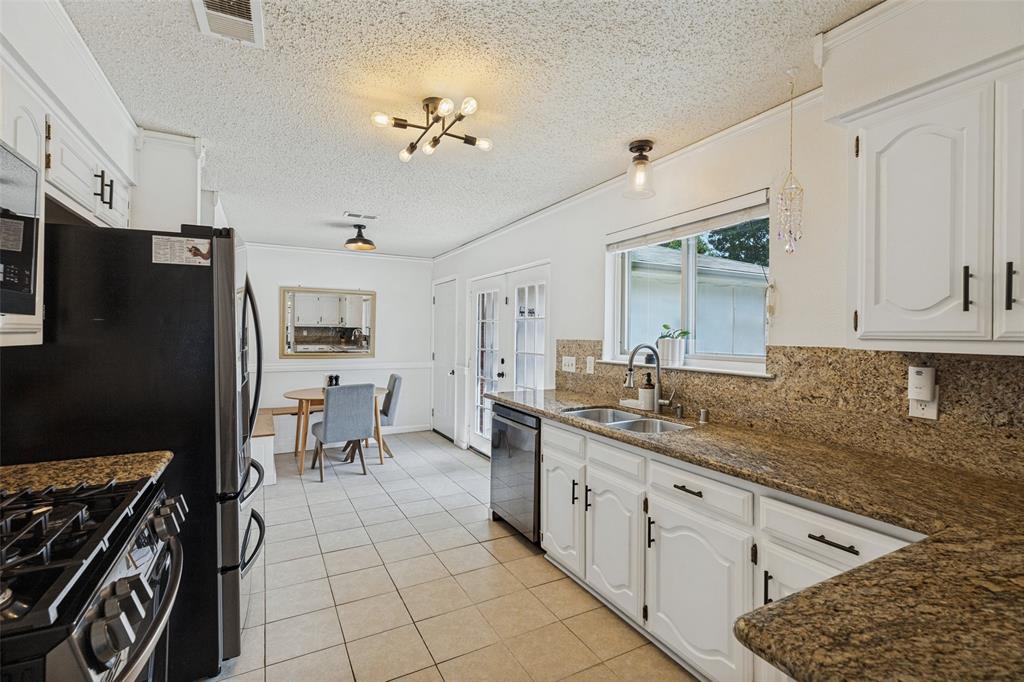 822 Century Park Drive Property Photo 10