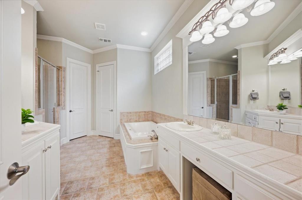 1900 Brookfield Way Property Photo 19