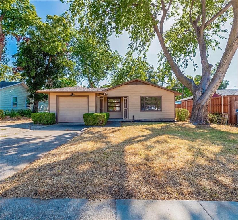 12326 Dandridge Drive Property Photo 1