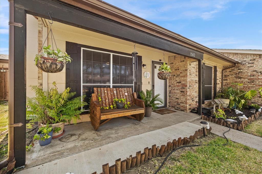 1502 Butterfield Drive Property Photo 3