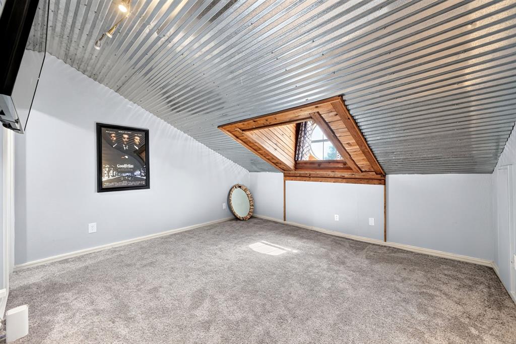 502 Columbia Drive Property Photo 19