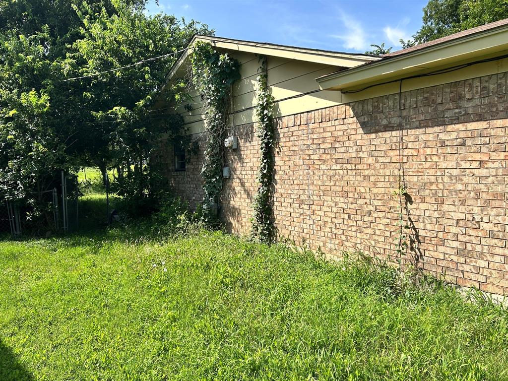 508 Parkway Drive Property Photo 2