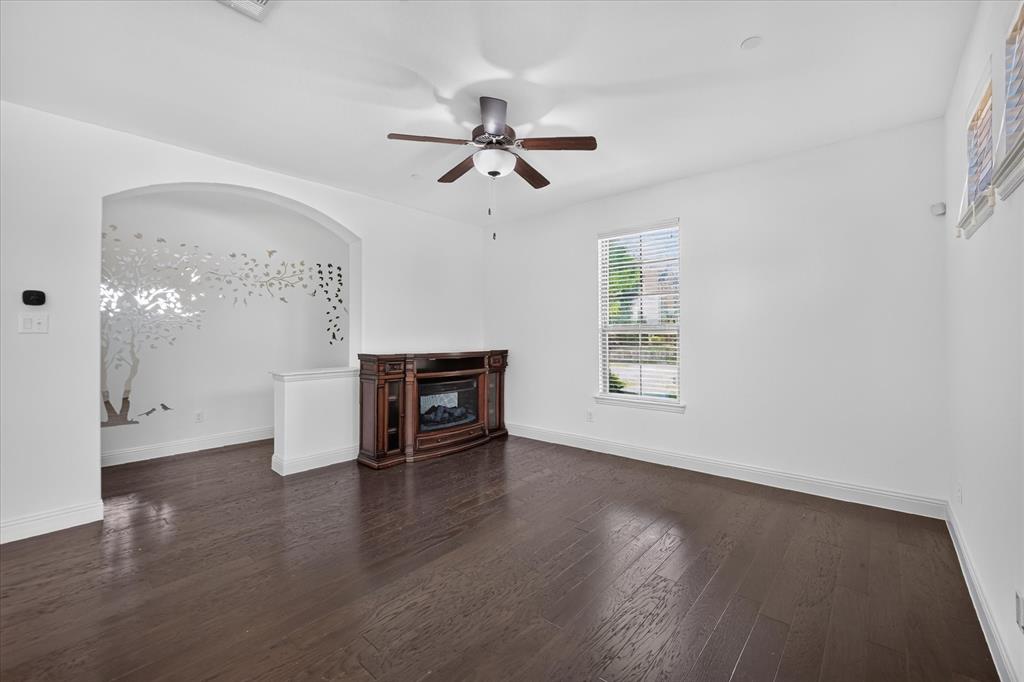 3001 Decker Drive Property Photo 4