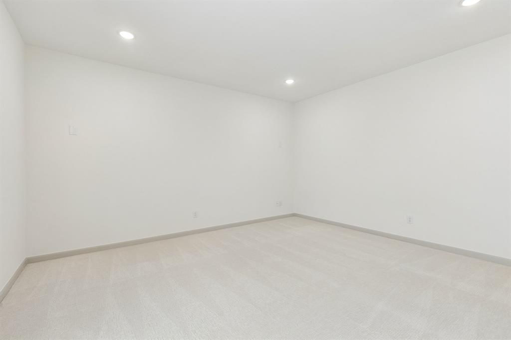 6901 Chief Spotted Tail Drive Property Photo 16