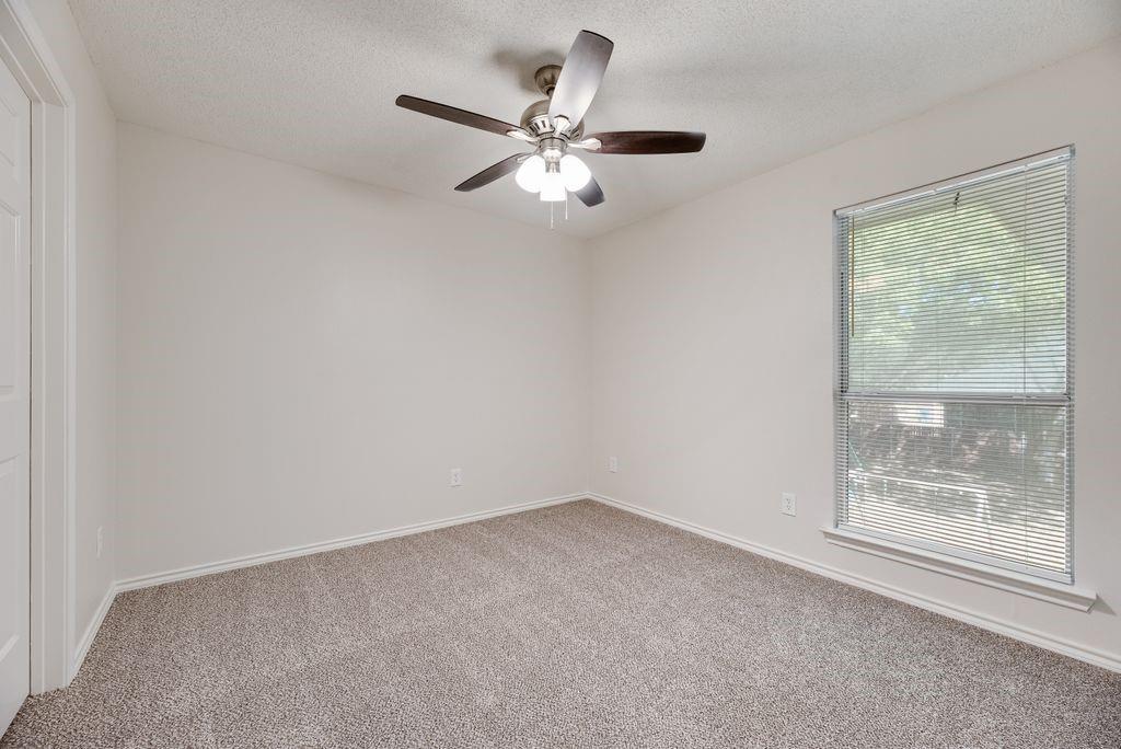9021 Lakepointe Avenue Property Photo 12