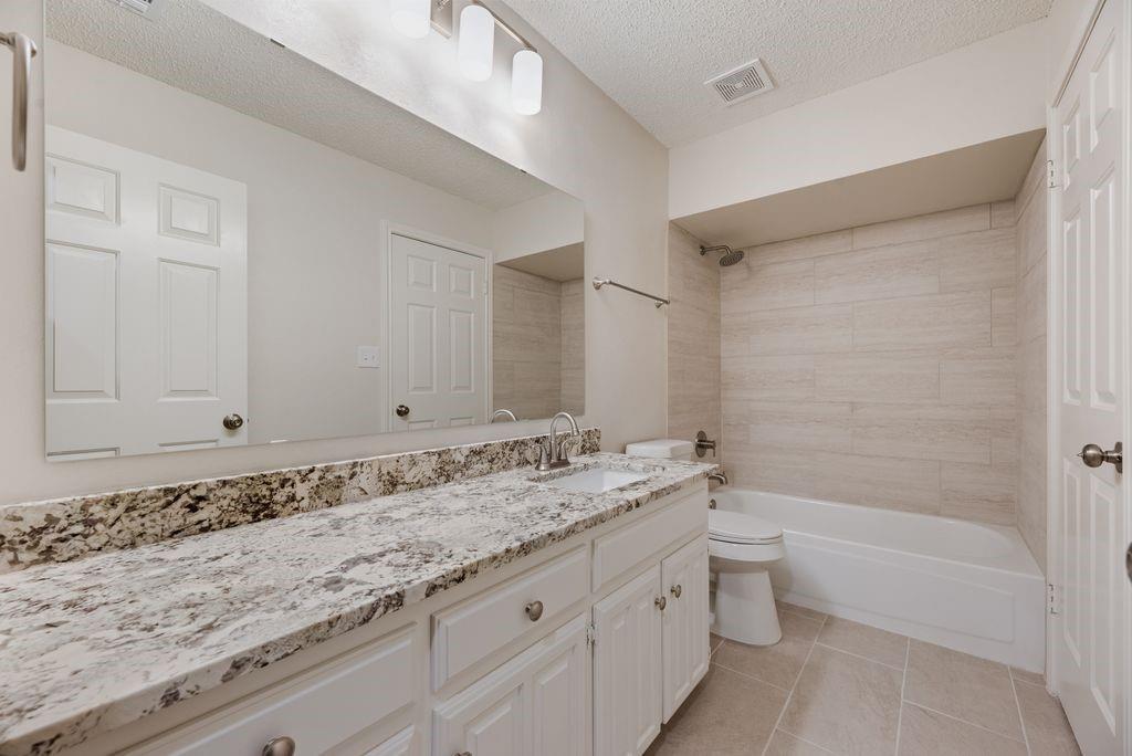 9021 Lakepointe Avenue Property Photo 13