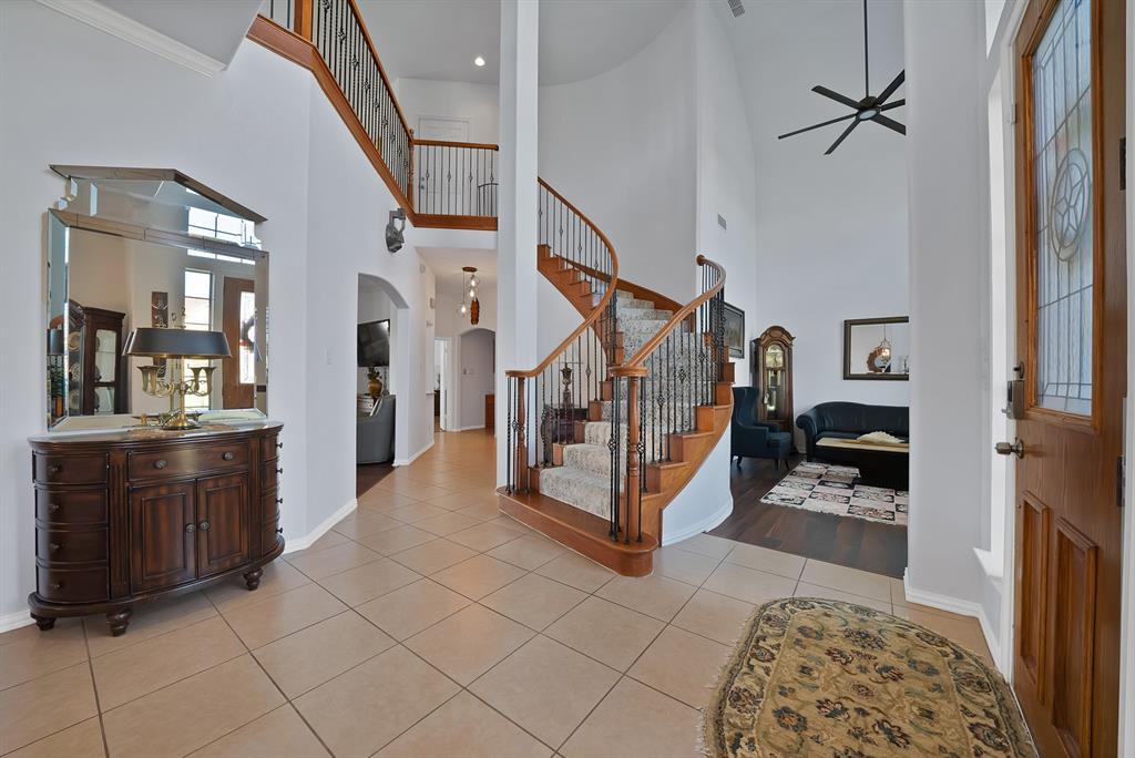 1611 Mustang Court Property Photo 5