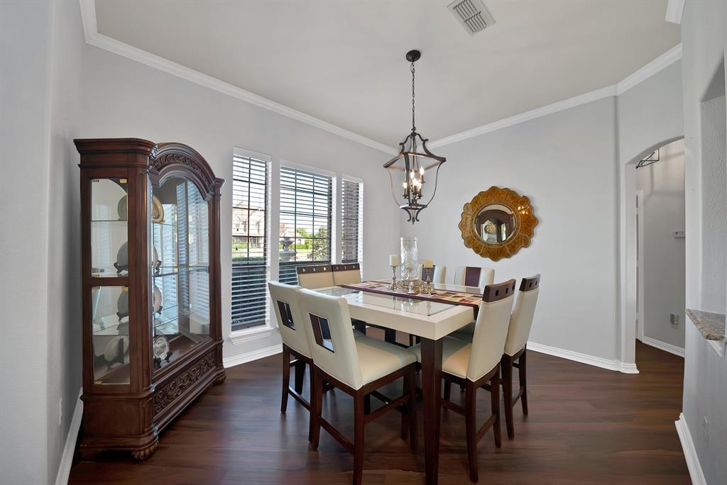 1611 Mustang Court Property Photo 7
