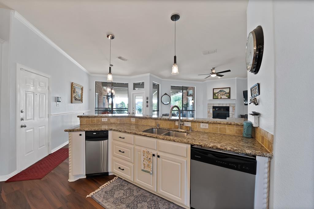 1611 Mustang Court Property Photo 11