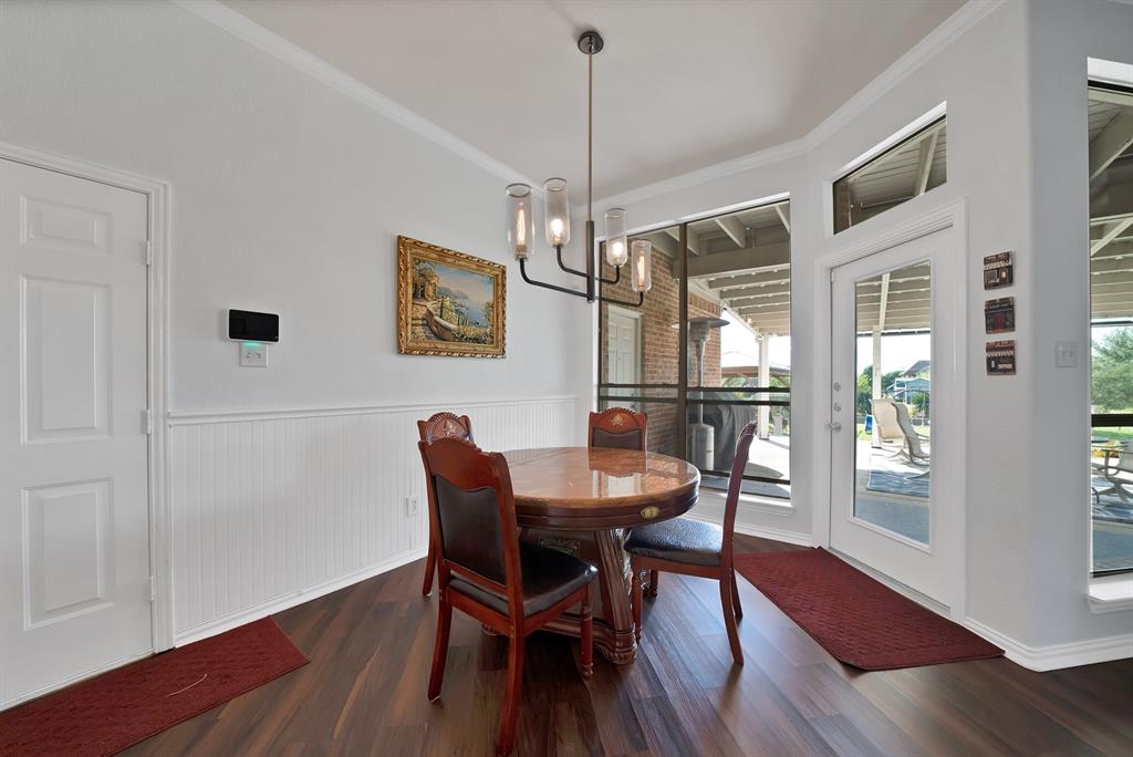 1611 Mustang Court Property Photo 12