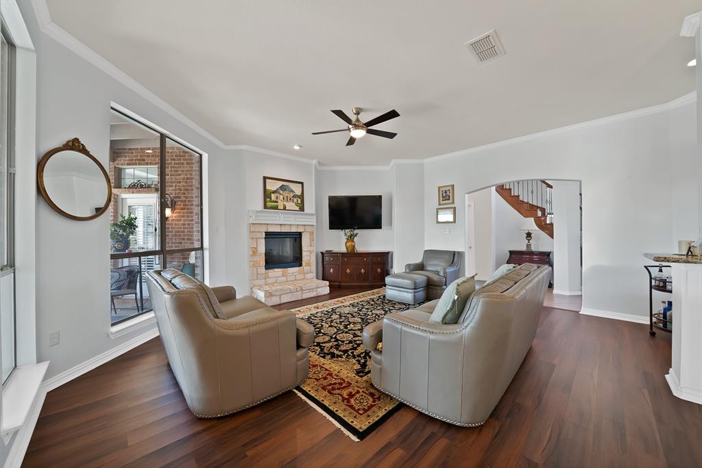1611 Mustang Court Property Photo 13