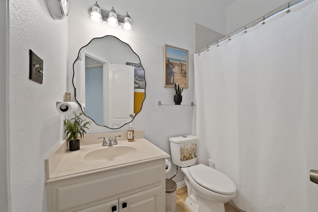 1611 Mustang Court Property Photo 22