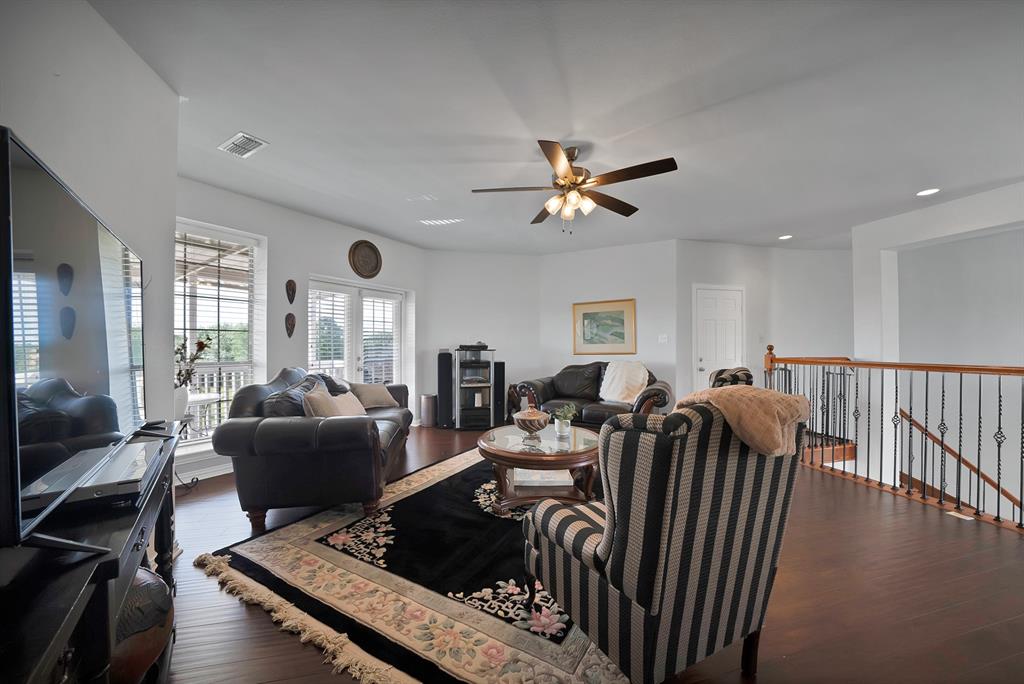 1611 Mustang Court Property Photo 25