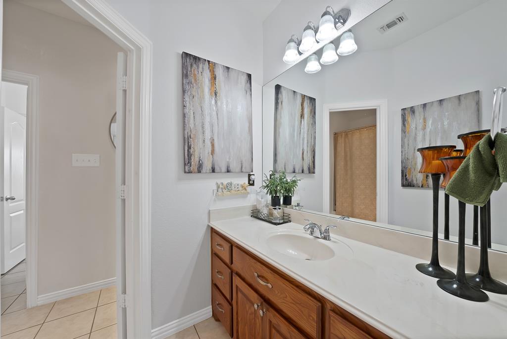 1611 Mustang Court Property Photo 32