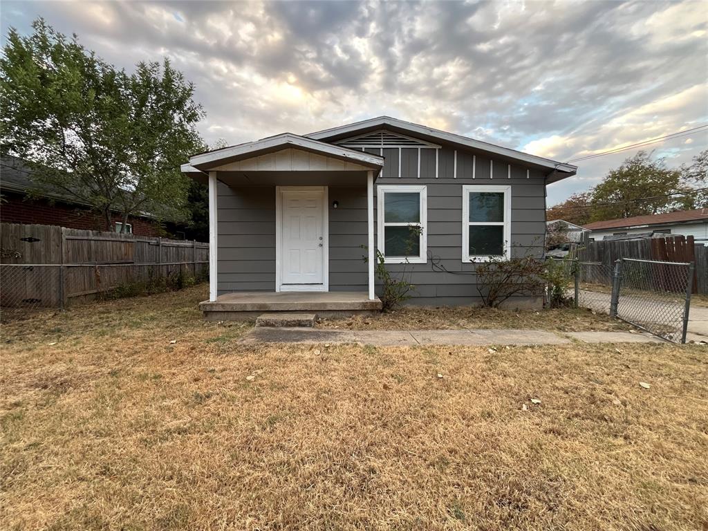 2020 Nomas Street Property Photo 1