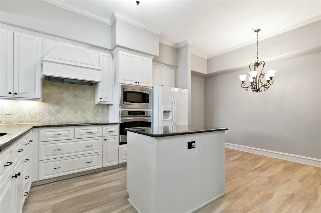 301 Watermere Drive 212 Property Photo 1
