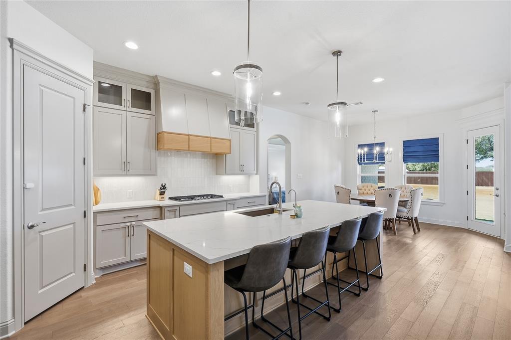 1021 Tobey Court Property Photo 13