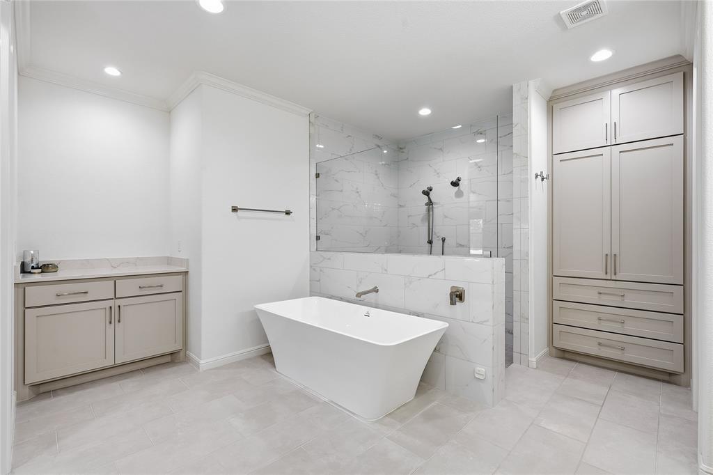 1021 Tobey Court Property Photo 34