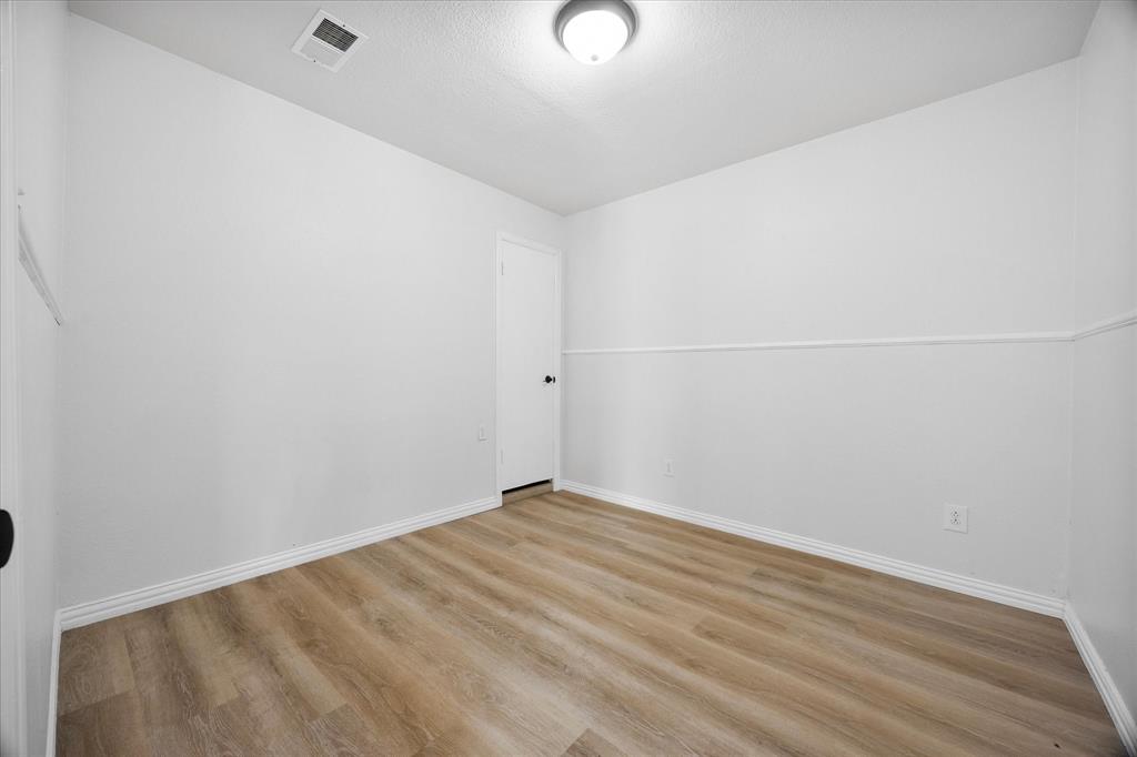 925 Lake North Road Property Photo 16
